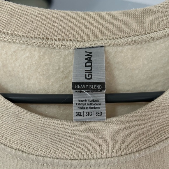 Cool moms club cream sweatshirt - Picture 3 of 3